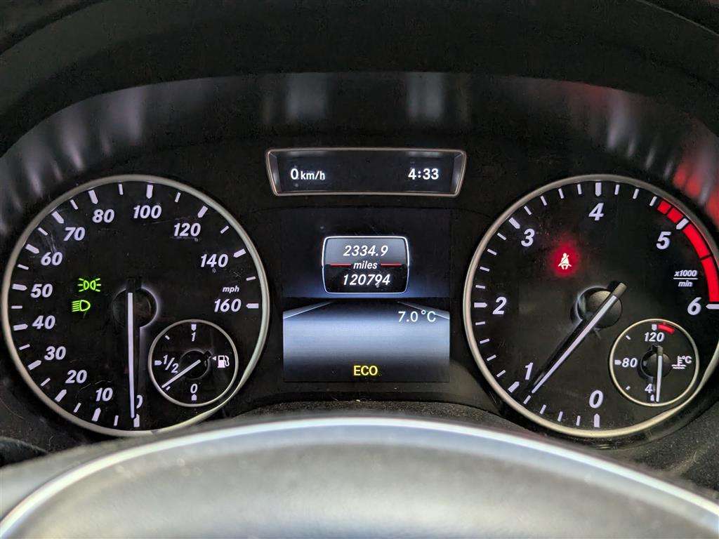 <p>2014 MERCEDES-BENZ A180 SE ECO CDI</p>