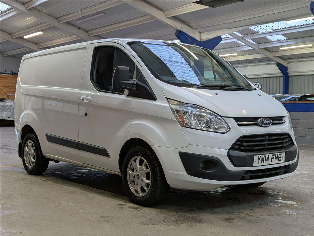 <p>2014 FORD TRANSIT CUSTOM 270 LTD E-</p>