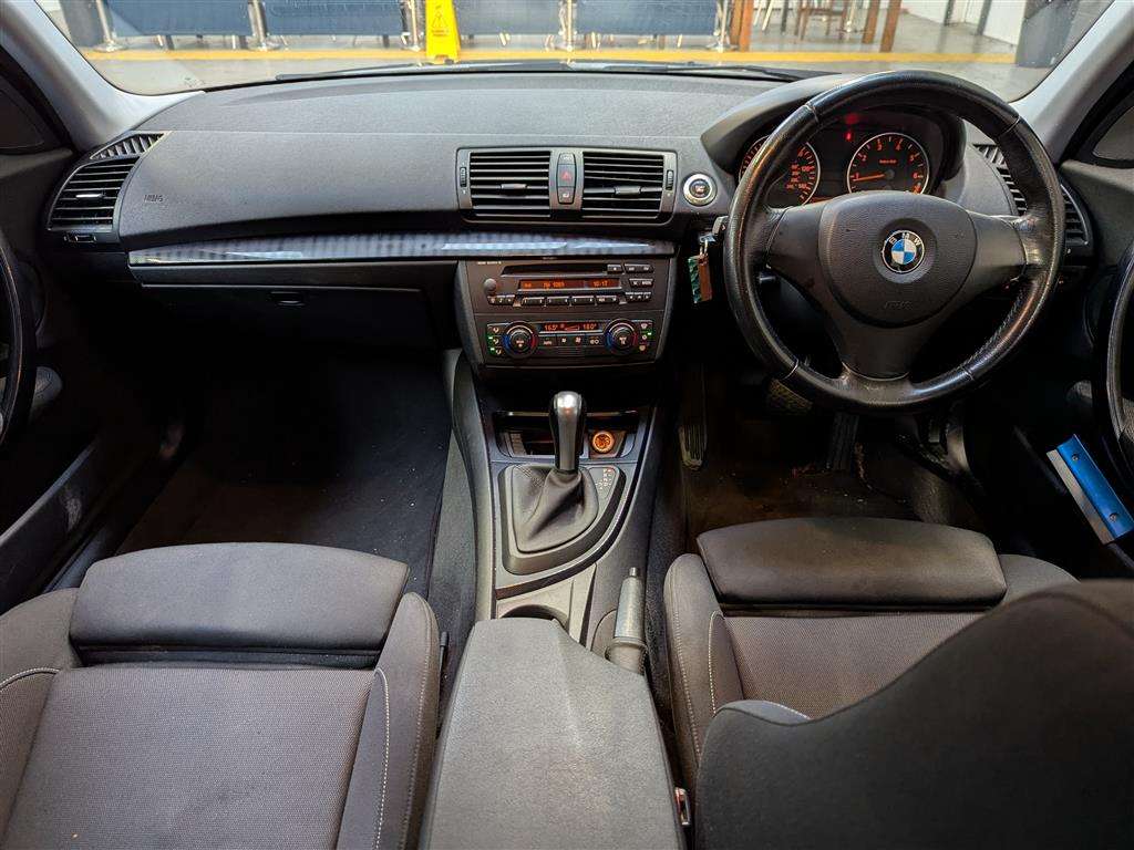 <p>2006 BMW 118I SPORT AUTO</p>