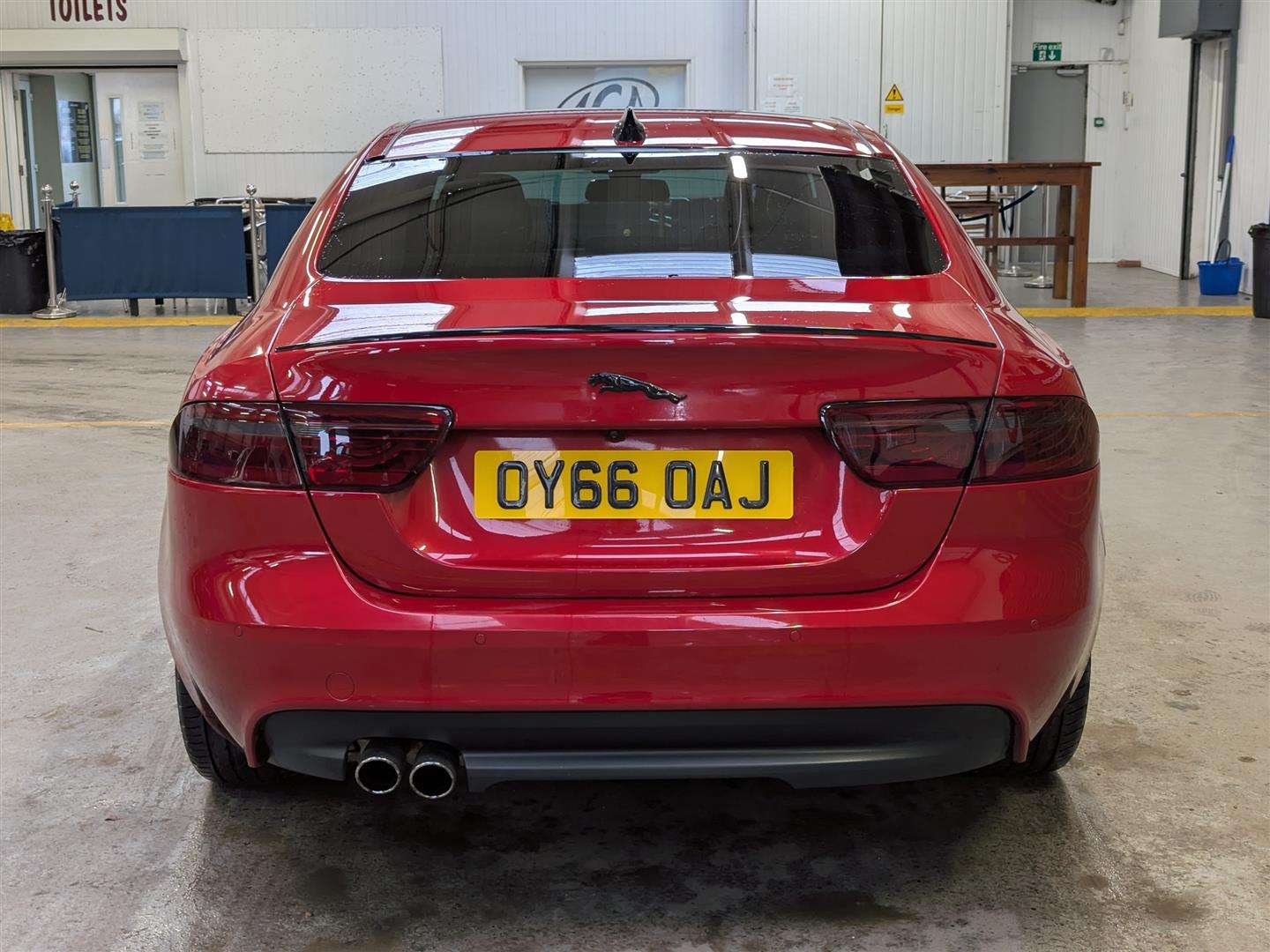 <p>2016 JAGUAR XE R-SPORT D AUTO</p>