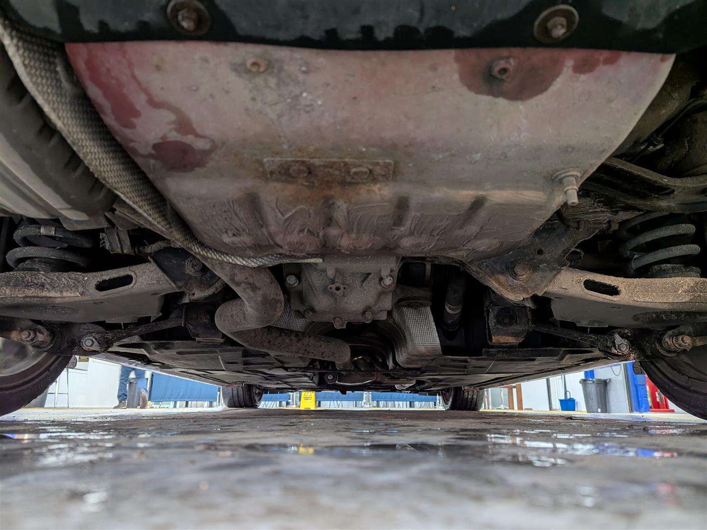 <p>2016 JAGUAR XE R-SPORT D AUTO</p>