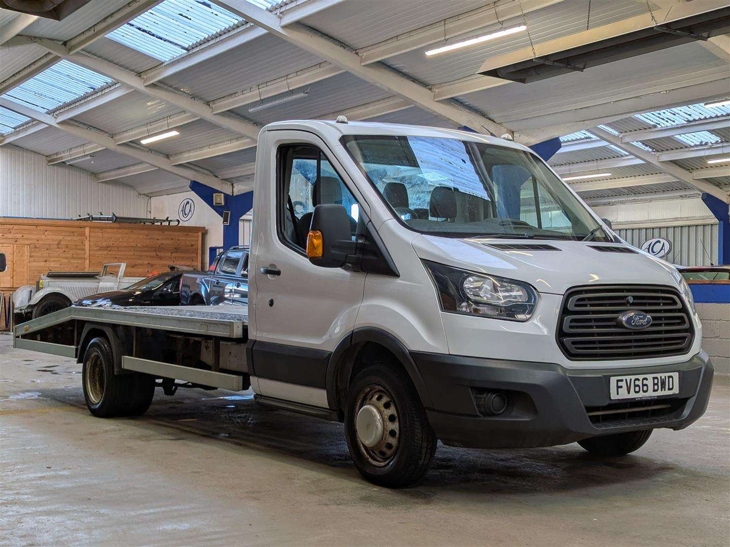 <p>2016 FORD TRANSIT 350 LWB</p>