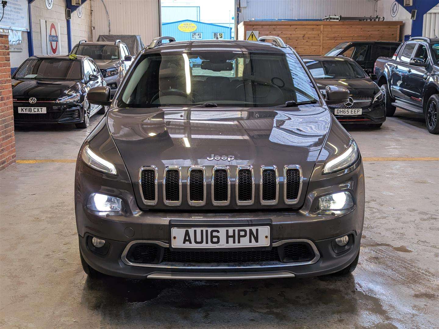 <p>2016 JEEP CHEROKEE LIMITED M-JET 4X</p>