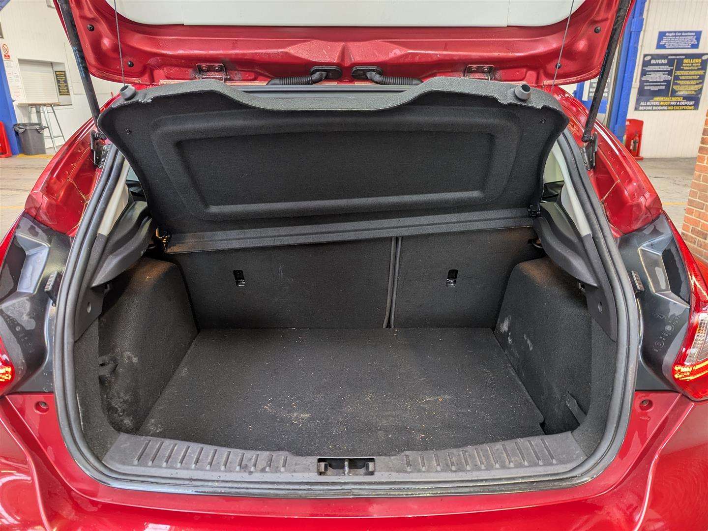 <p>2012 FORD FOCUS TITANIUM X TDCI</p>