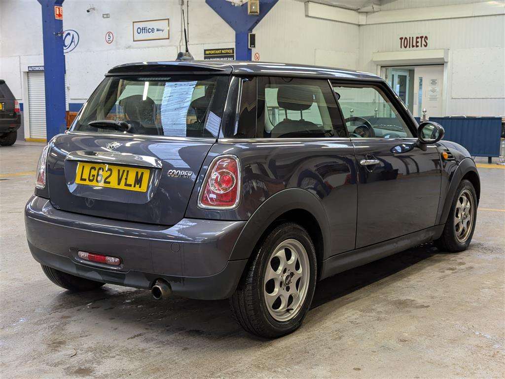 <p>2012 MINI COOPER</p>