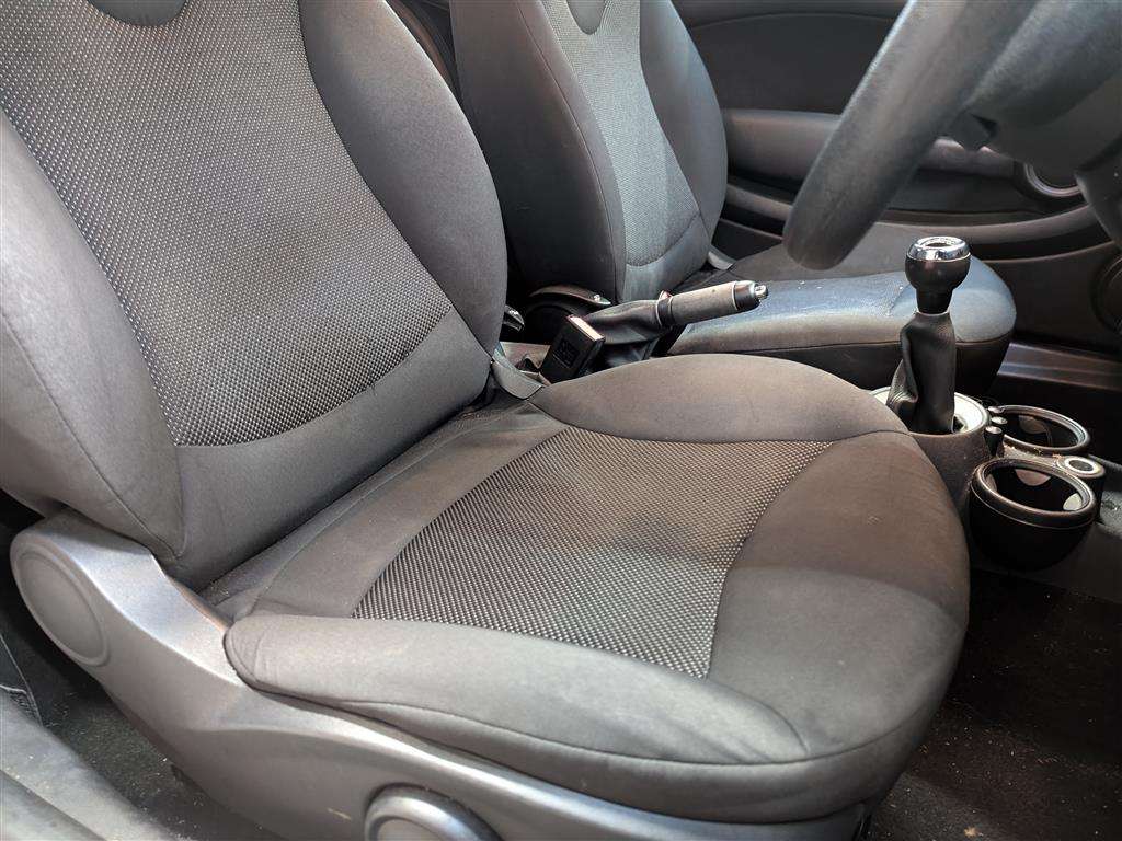 <p>2012 MINI COOPER</p>