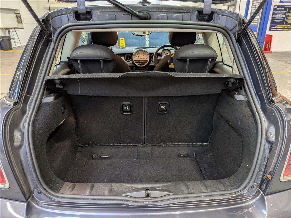 <p>2012 MINI COOPER</p>