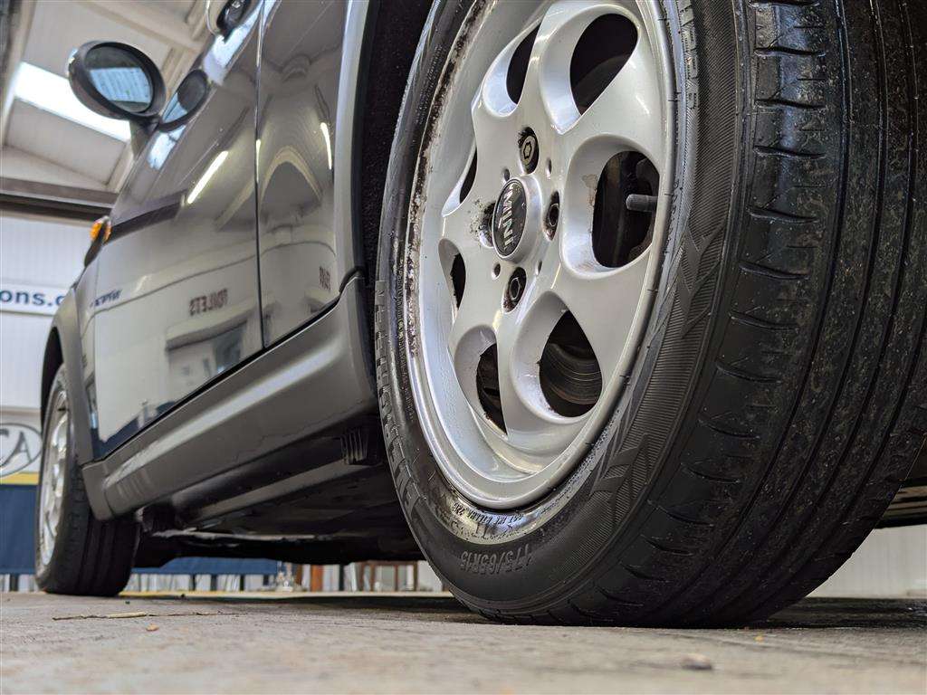 <p>2012 MINI COOPER</p>