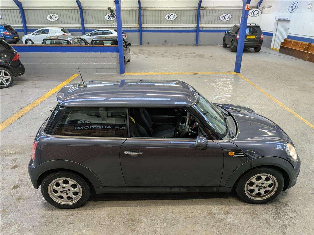 <p>2012 MINI COOPER</p>