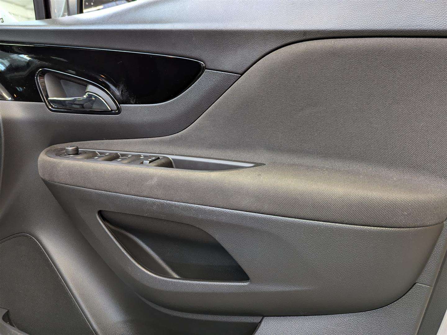 <p>2017 VAUXHALL MOKKA X ACTIVE S/S</p>