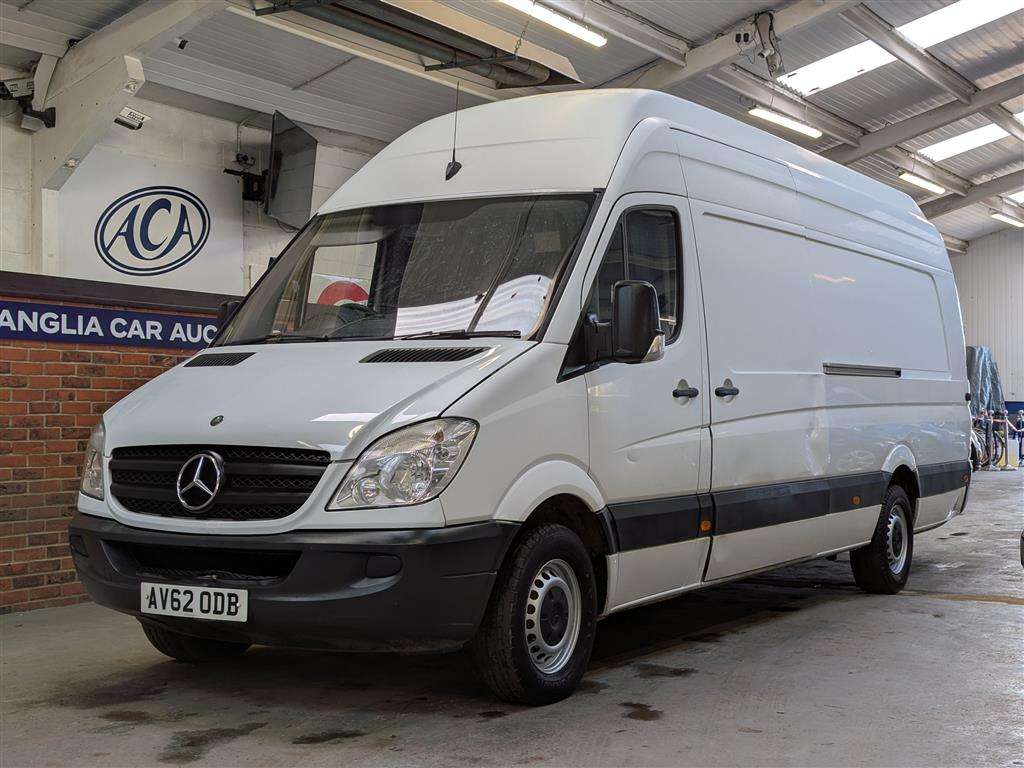 <p>2012 MERCEDES-BENZ SPRINTER 316 CDI</p>