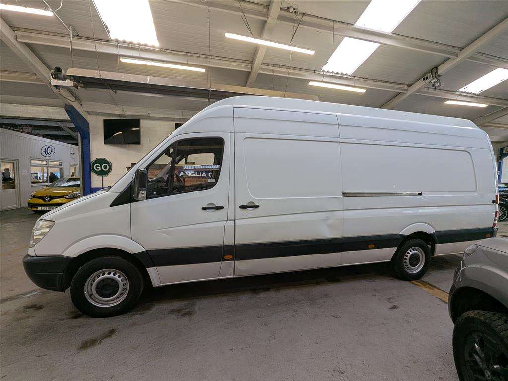 <p>2012 MERCEDES-BENZ SPRINTER 316 CDI</p>