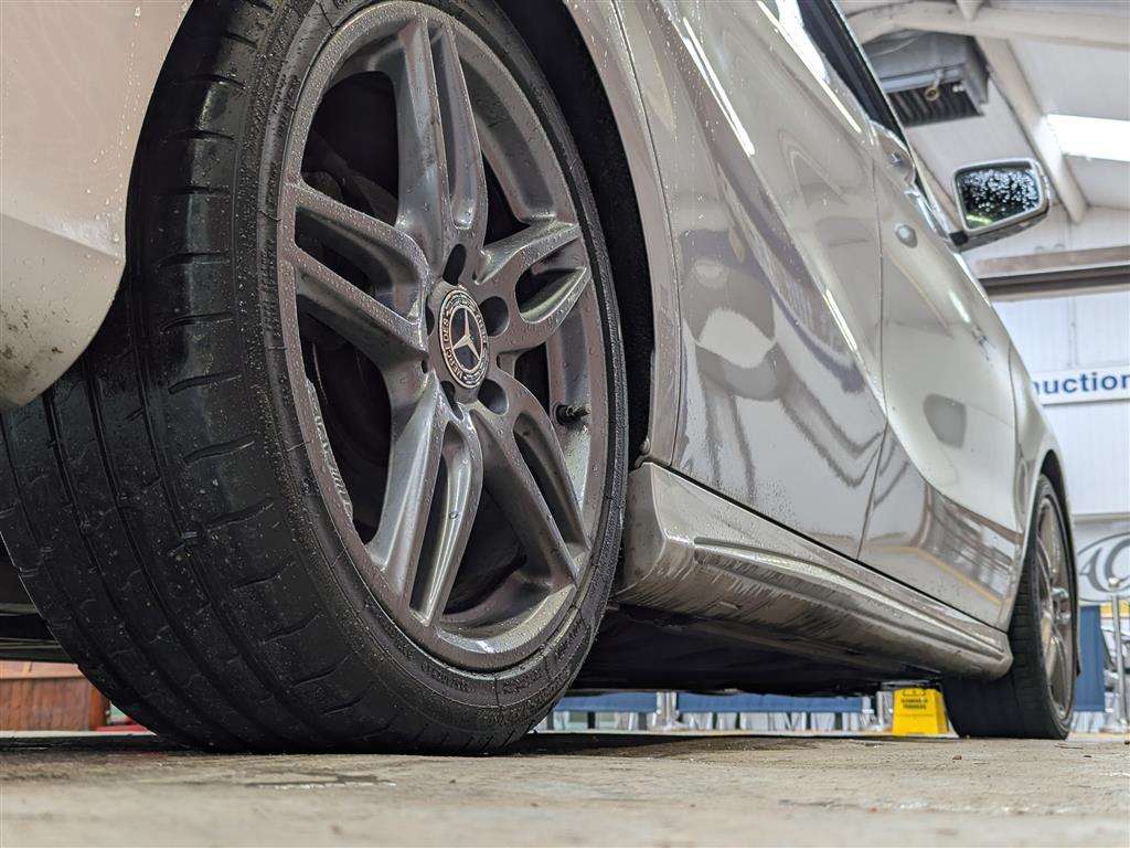 <p>2017 MERCEDES-BENZ B 200 AMG LINE PREMIUM +</p>