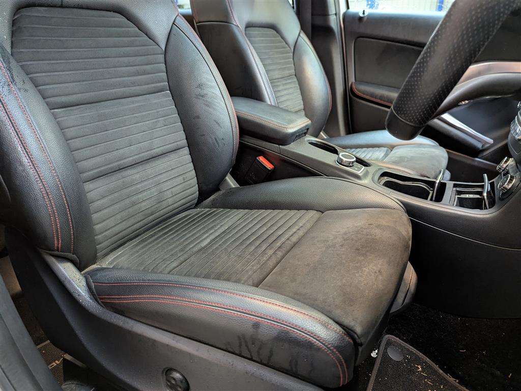 <p>2017 MERCEDES-BENZ B 200 AMG LINE PREMIUM +</p>