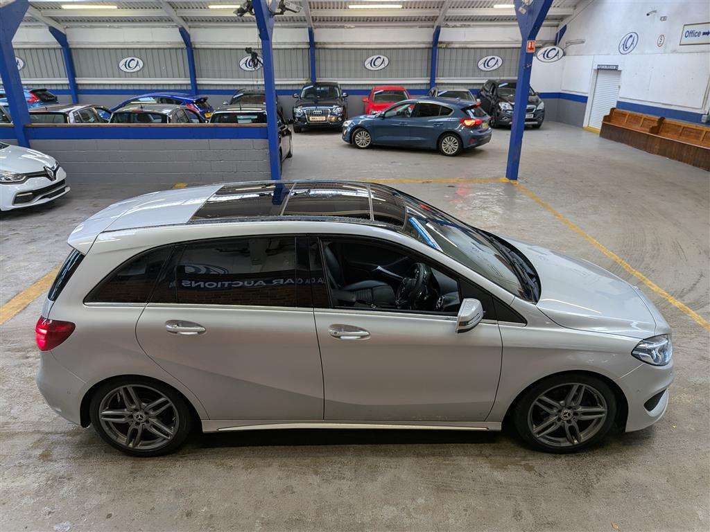 <p>2017 MERCEDES-BENZ B 200 AMG LINE PREMIUM +</p>