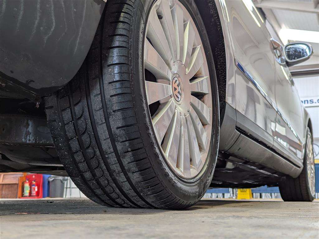 <p>2008 VOLKSWAGEN PASSAT HIGHLINE TDI S-A</p>