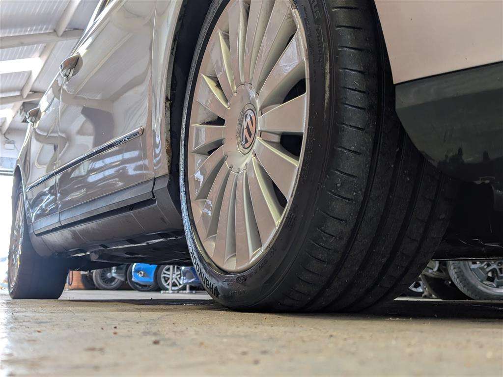 <p>2008 VOLKSWAGEN PASSAT HIGHLINE TDI S-A</p>