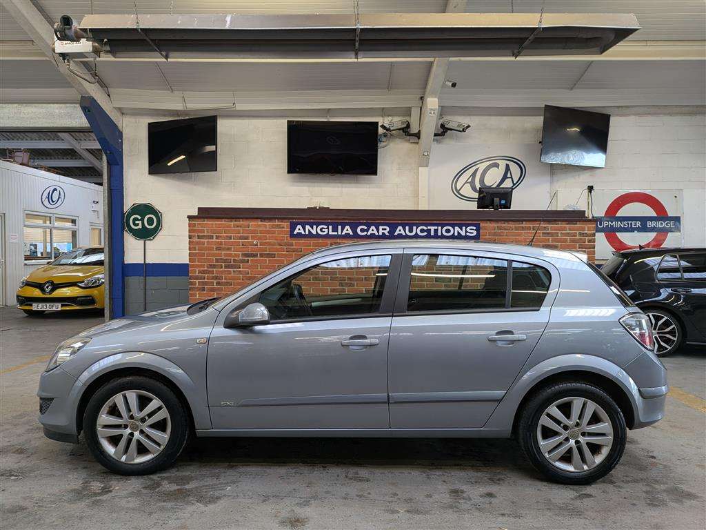 <p>2008 VAUXHALL ASTRA SXI</p>