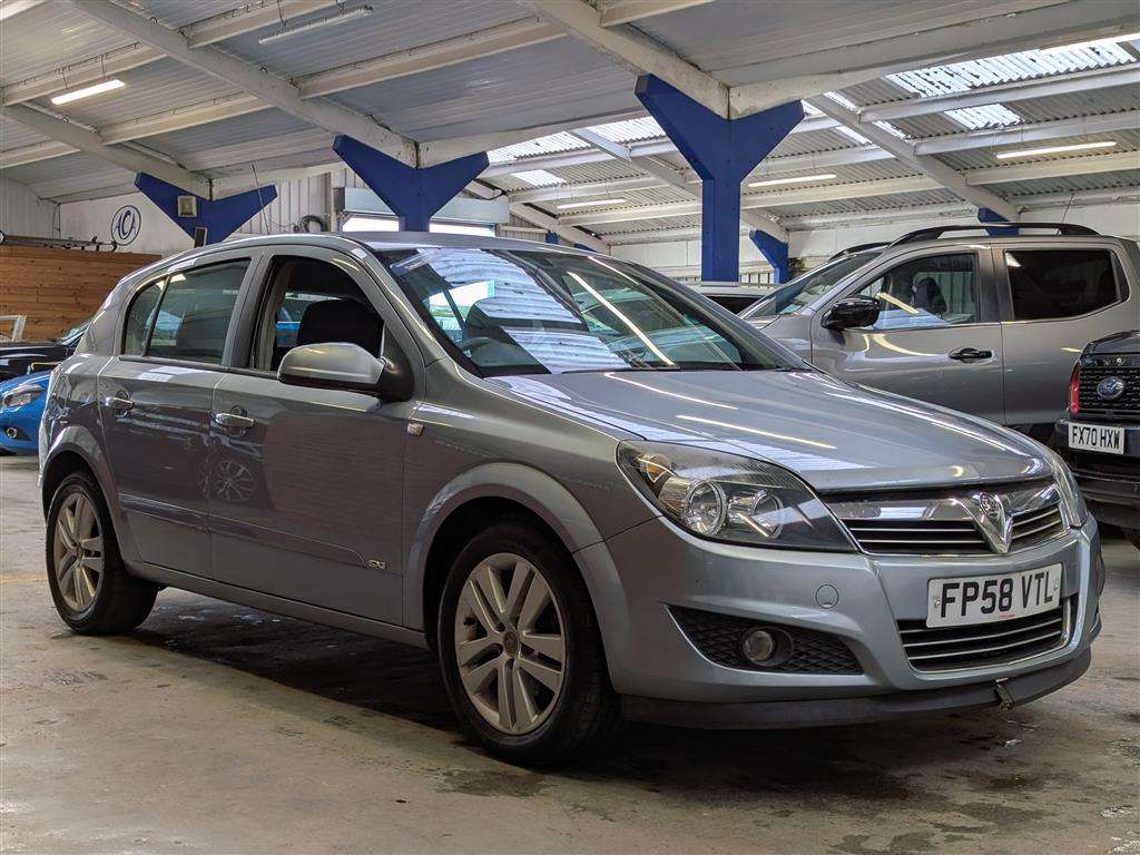 <p>2008 VAUXHALL ASTRA SXI</p>