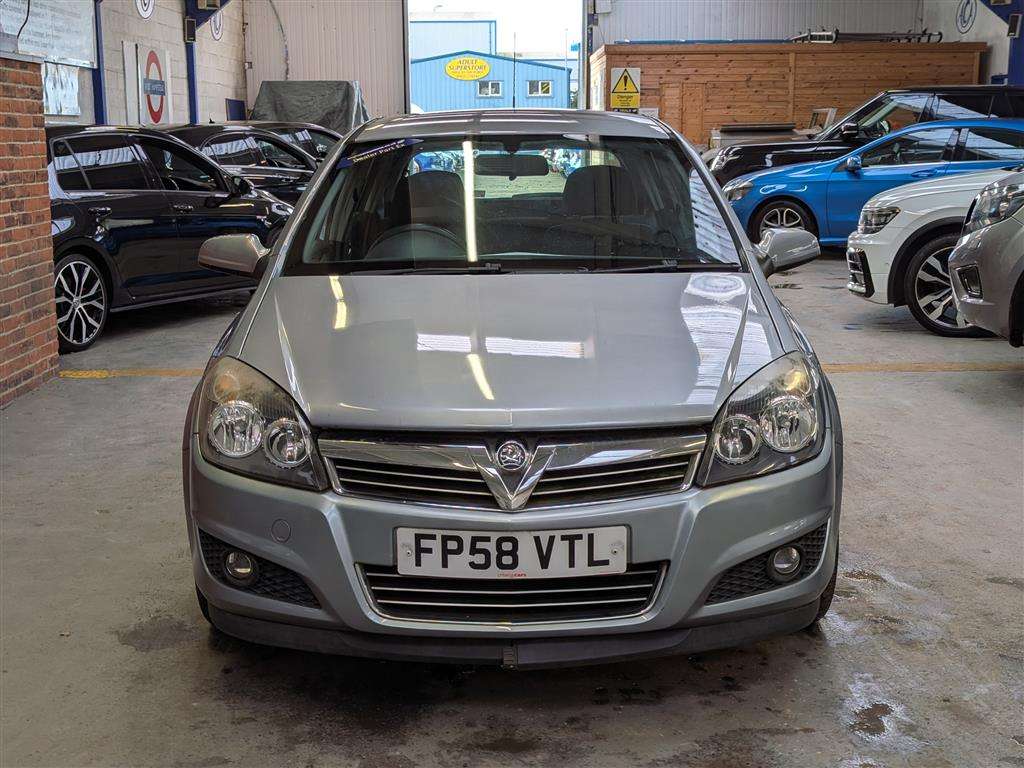 <p>2008 VAUXHALL ASTRA SXI</p>