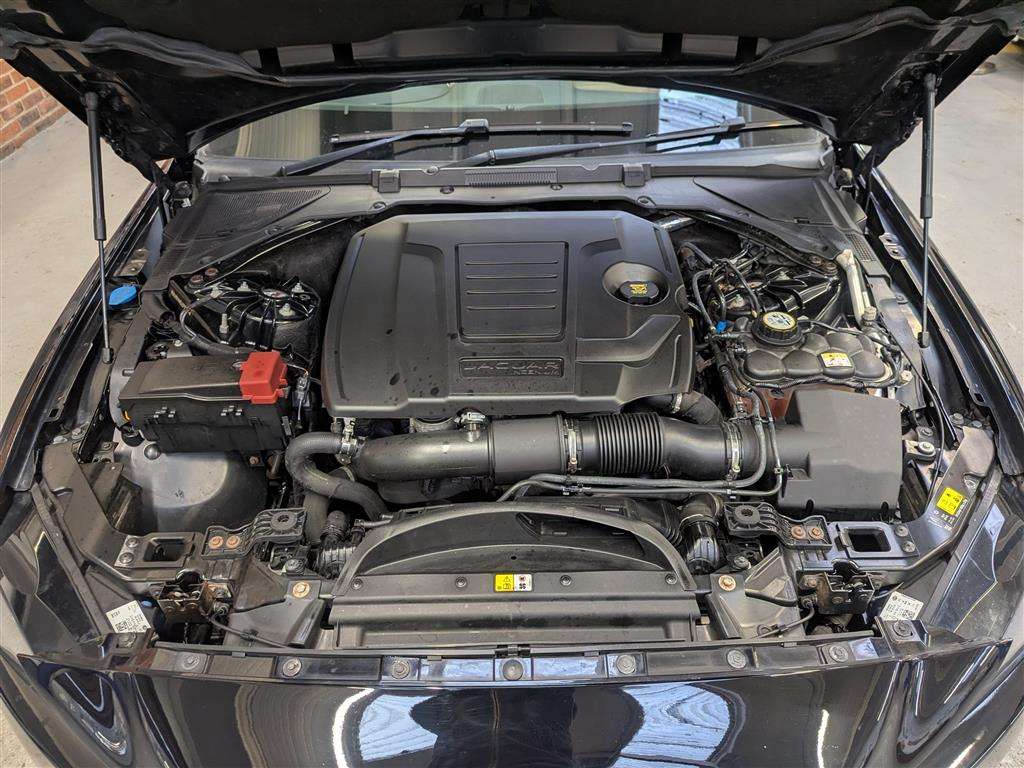 <p>2018 JAGUAR XE PRESTIGE I AUTO</p>