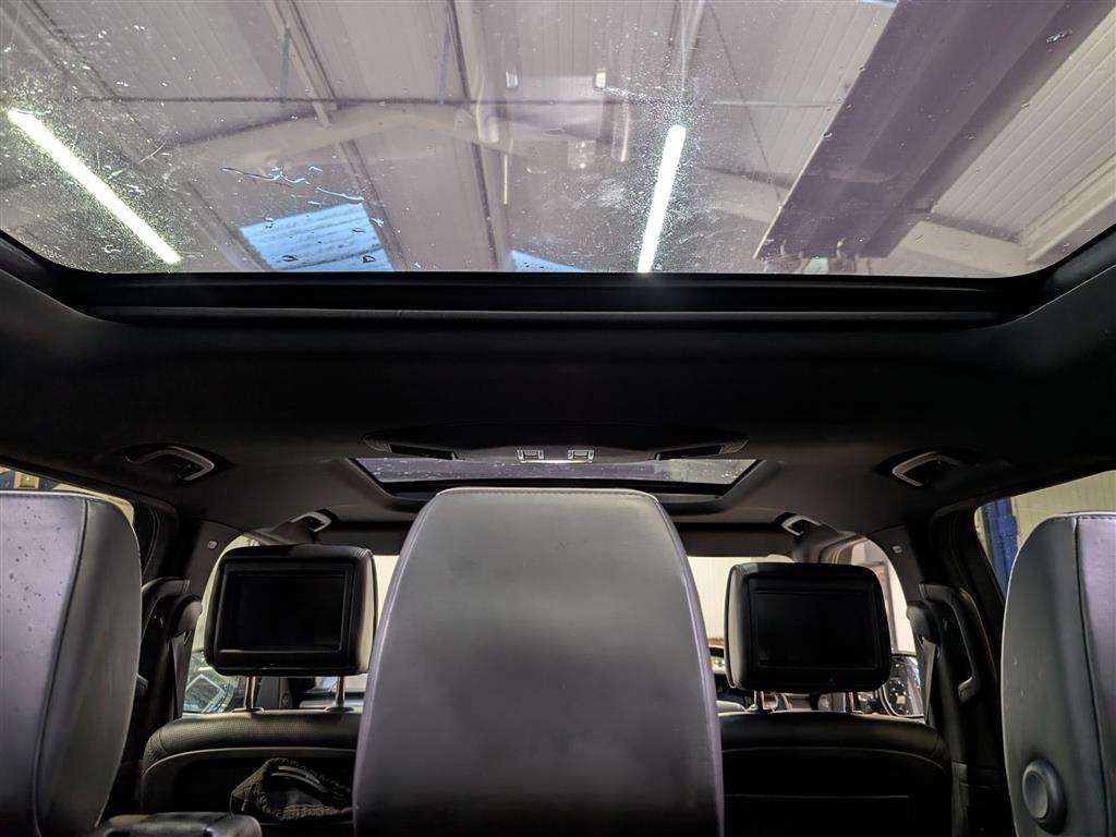 <p>2019 LAND ROVER DISCOVERY LUXURY HSE SD4</p>