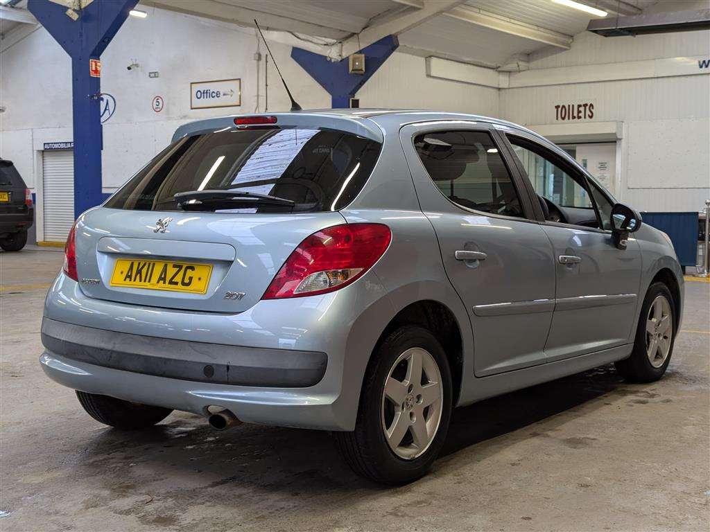 <p>2011 PEUGEOT 207 SPORT</p>