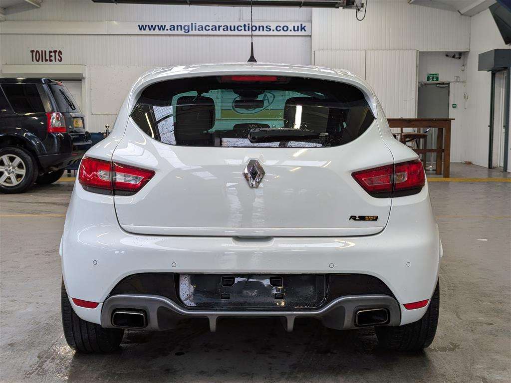 <p>2016 RENAULT CLIO RENAULTSPORT NAV LUX</p>