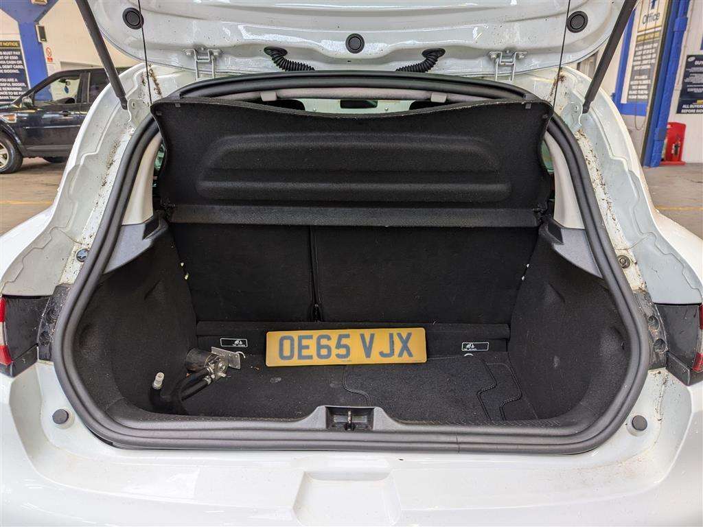 <p>2016 RENAULT CLIO RENAULTSPORT NAV LUX</p>