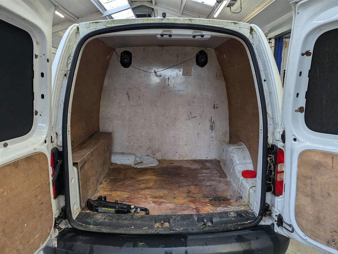 <p>2013 VOLKSWAGEN CADDY MAXI C20 TDI</p>