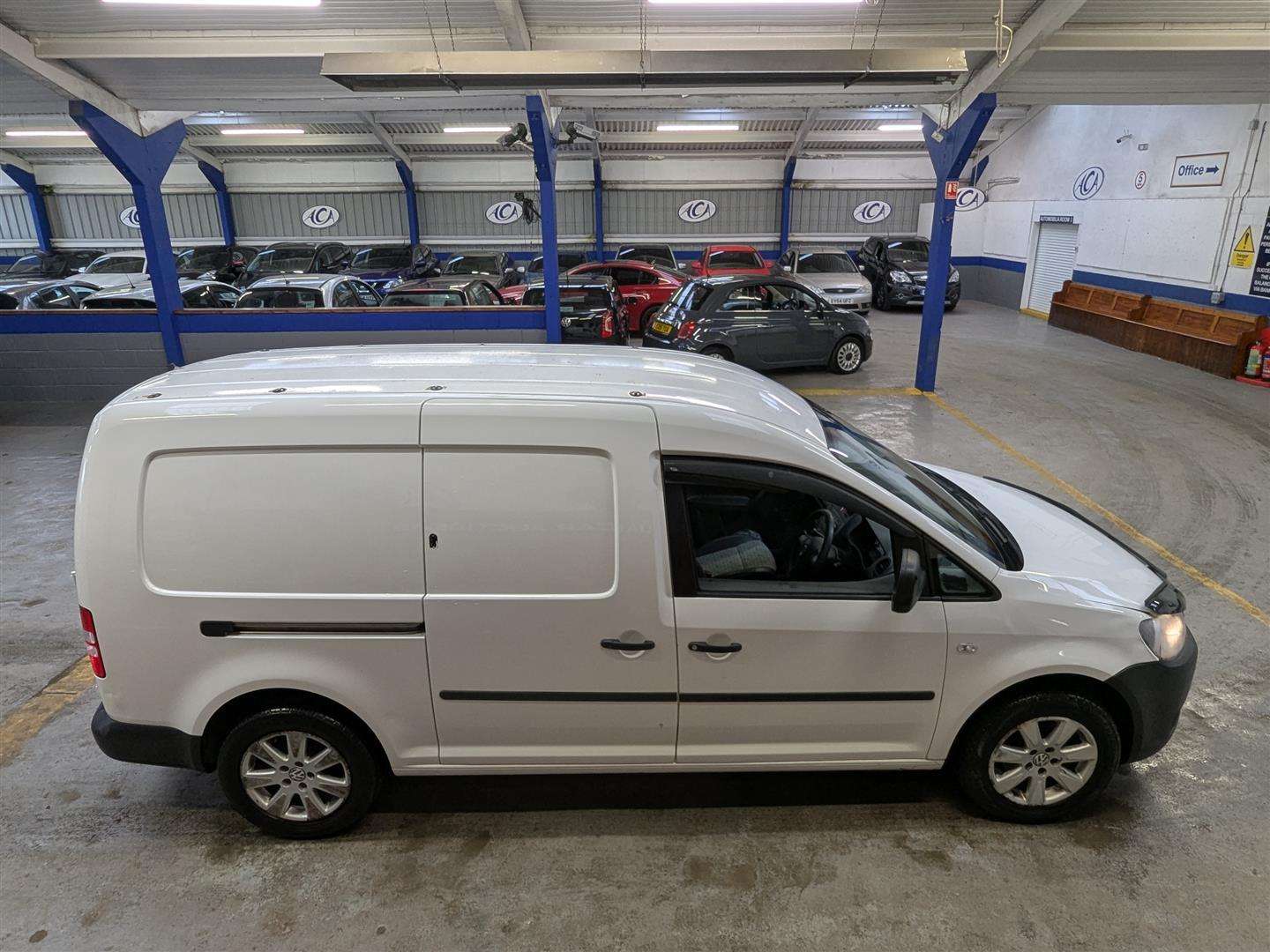 <p>2013 VOLKSWAGEN CADDY MAXI C20 TDI</p>