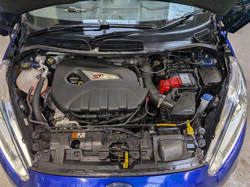 <p>2013 FORD FIESTA ST-2 TURBO</p>