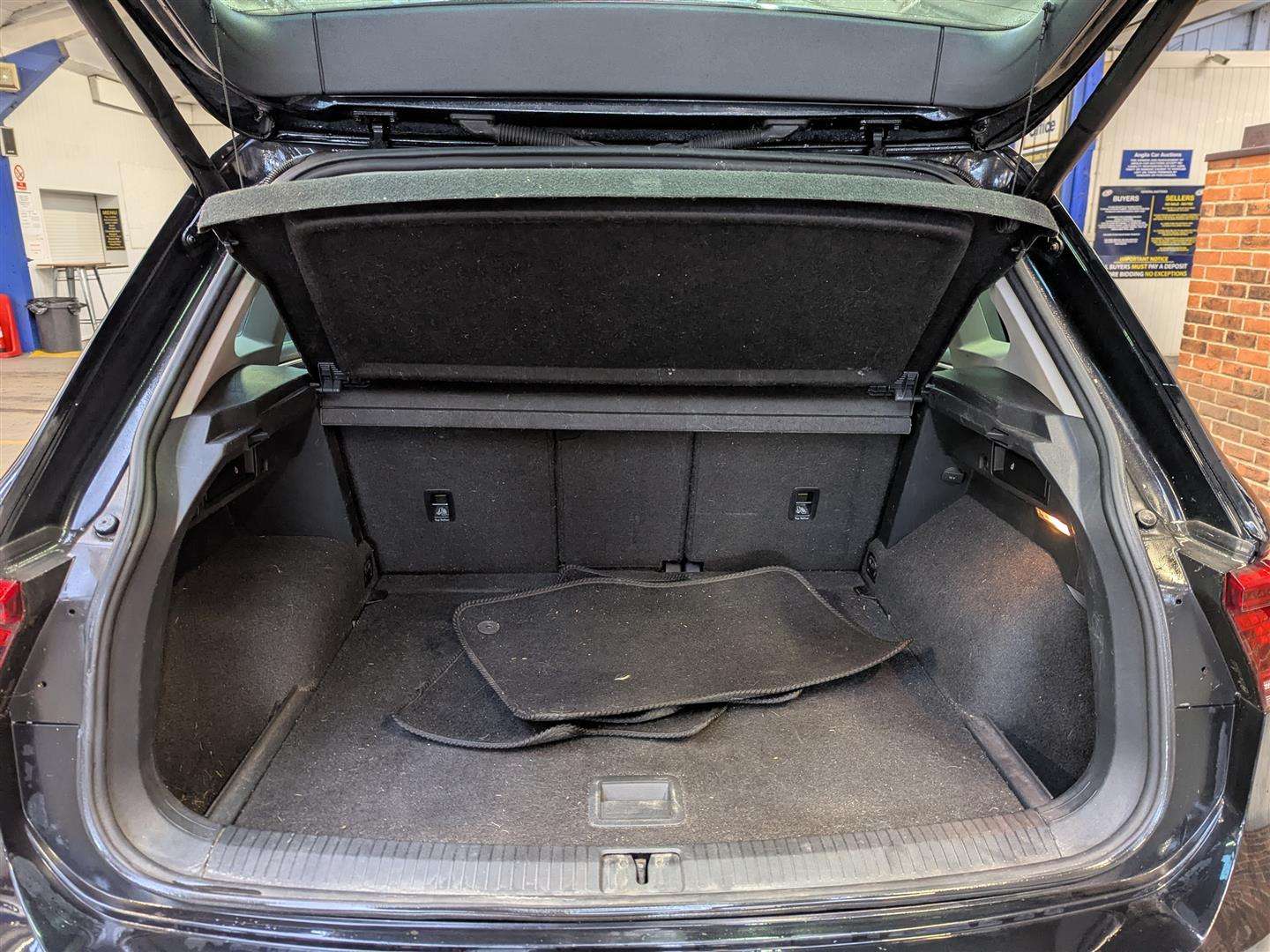 <p>2016 VOLKSWAGEN TIGUAN SEL TDI BMT 4MOTIO</p>