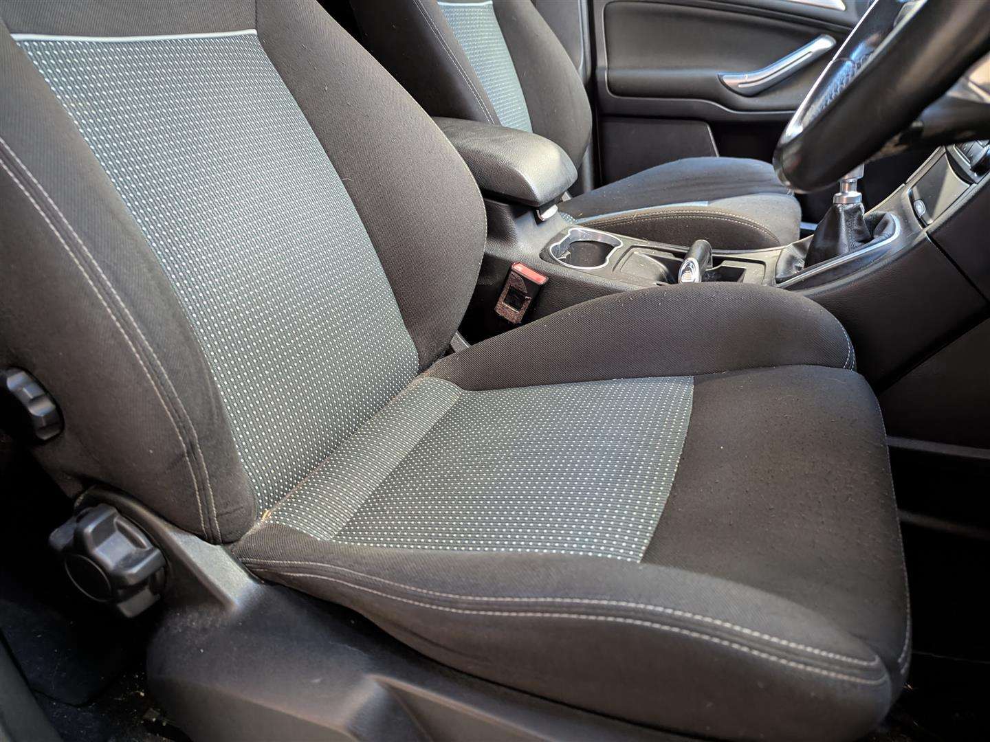 <p>2013 FORD S-MAX ZETEC TDCI</p>