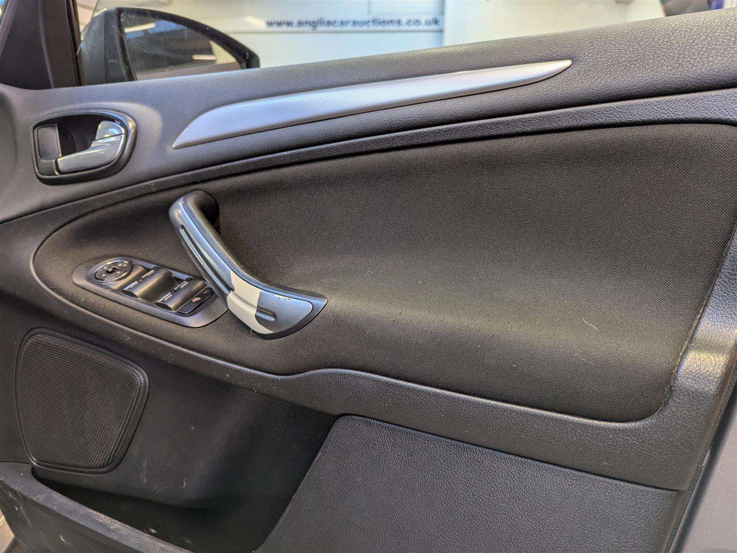 <p>2013 FORD S-MAX ZETEC TDCI</p>