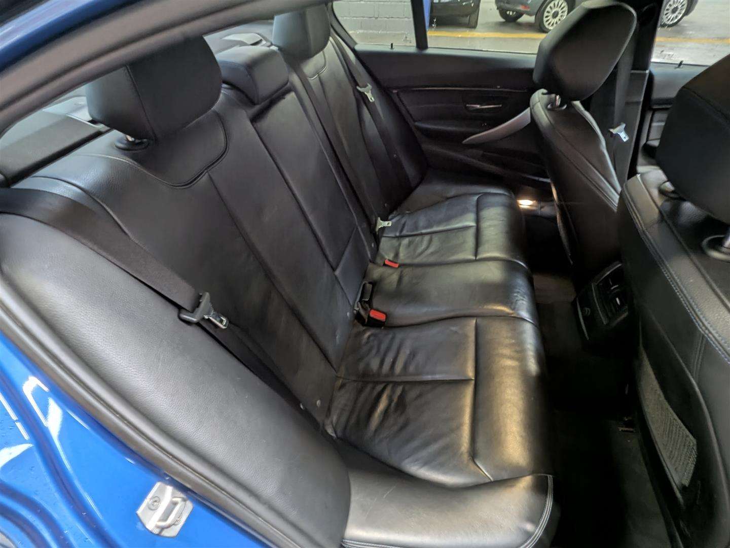 <p>2017 BMW 330E M SPORT AUTO</p>