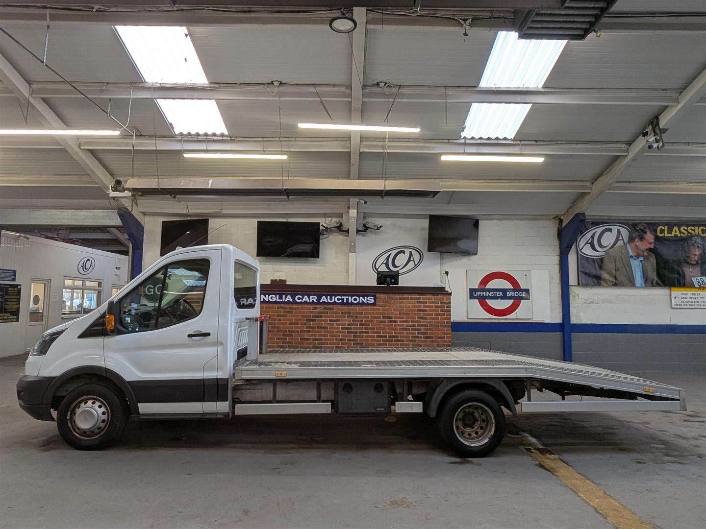 <p>2016 FORD TRANSIT 350 LWB</p>