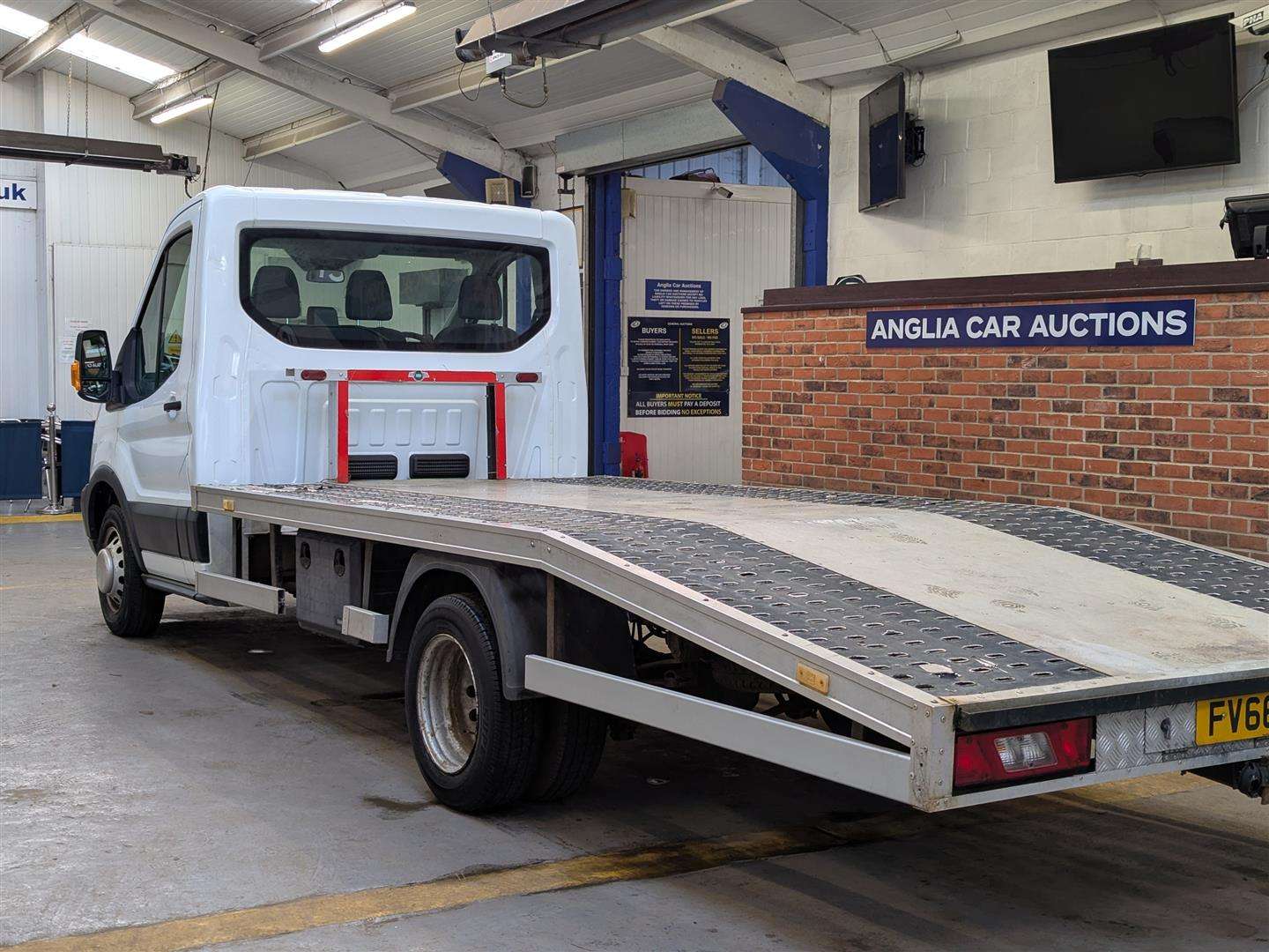 <p>2016 FORD TRANSIT 350 LWB</p>