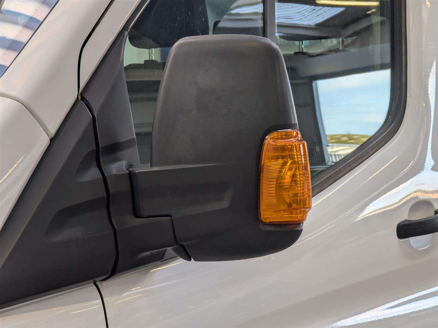 <p>2016 FORD TRANSIT 350 LWB</p>