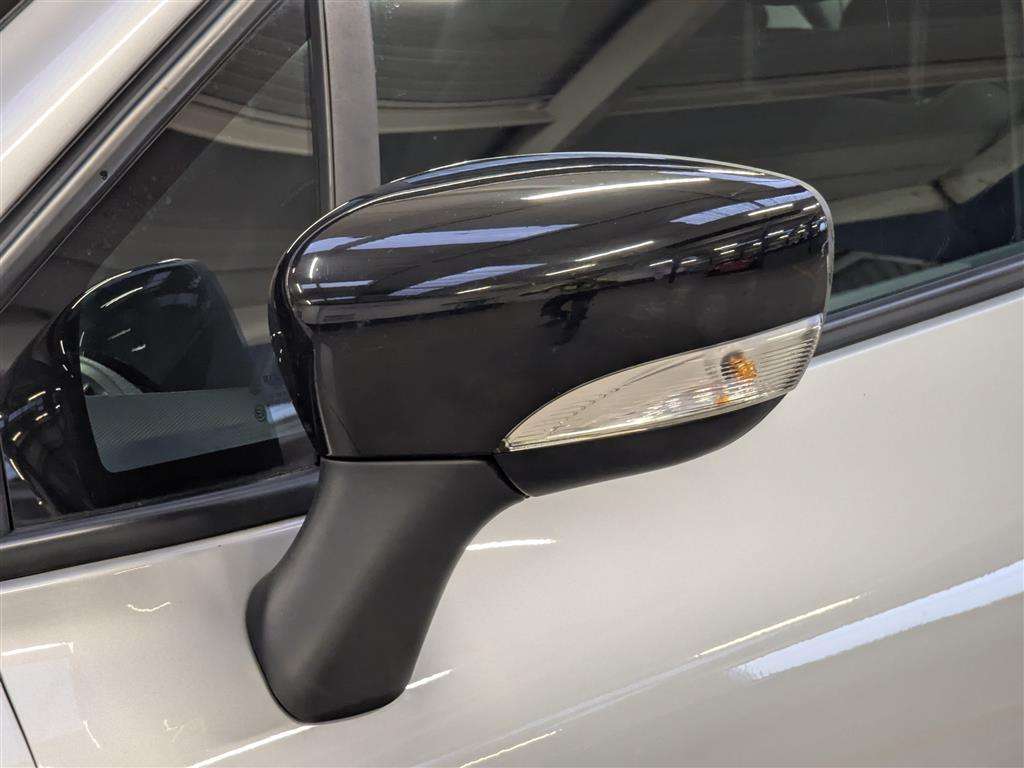 <p>2014 RENAULT CLIO DYNAMIQUE MEDIANAV</p>