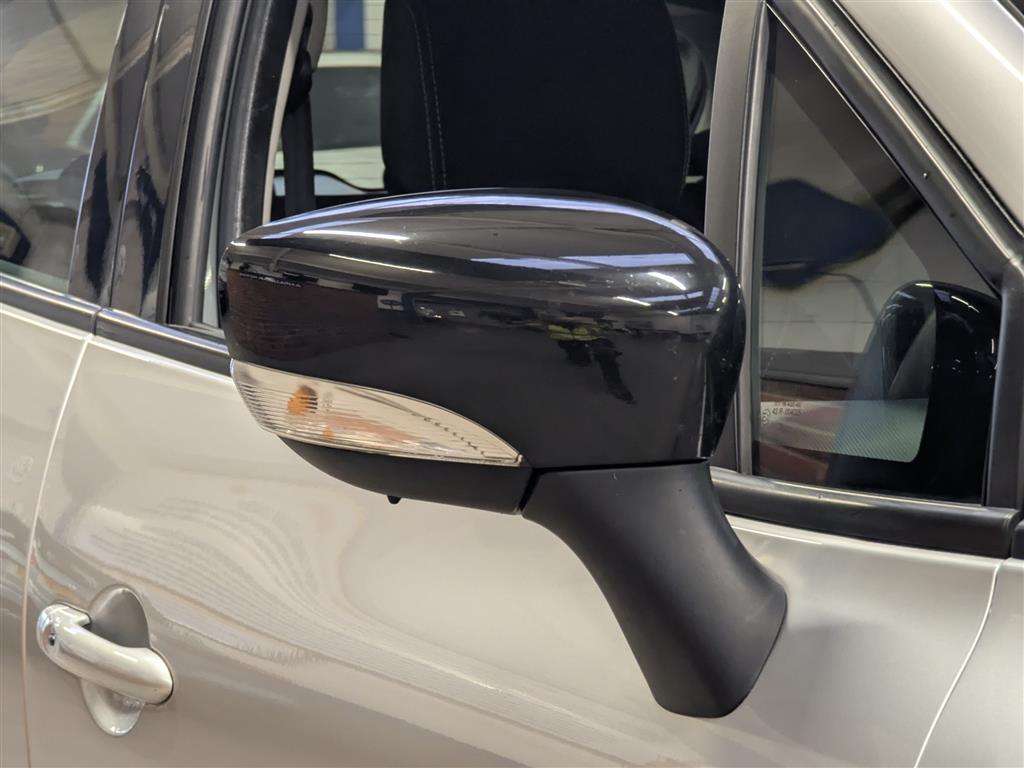 <p>2014 RENAULT CLIO DYNAMIQUE MEDIANAV</p>