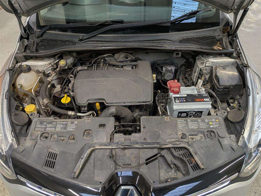 <p>2014 RENAULT CLIO DYNAMIQUE MEDIANAV</p>