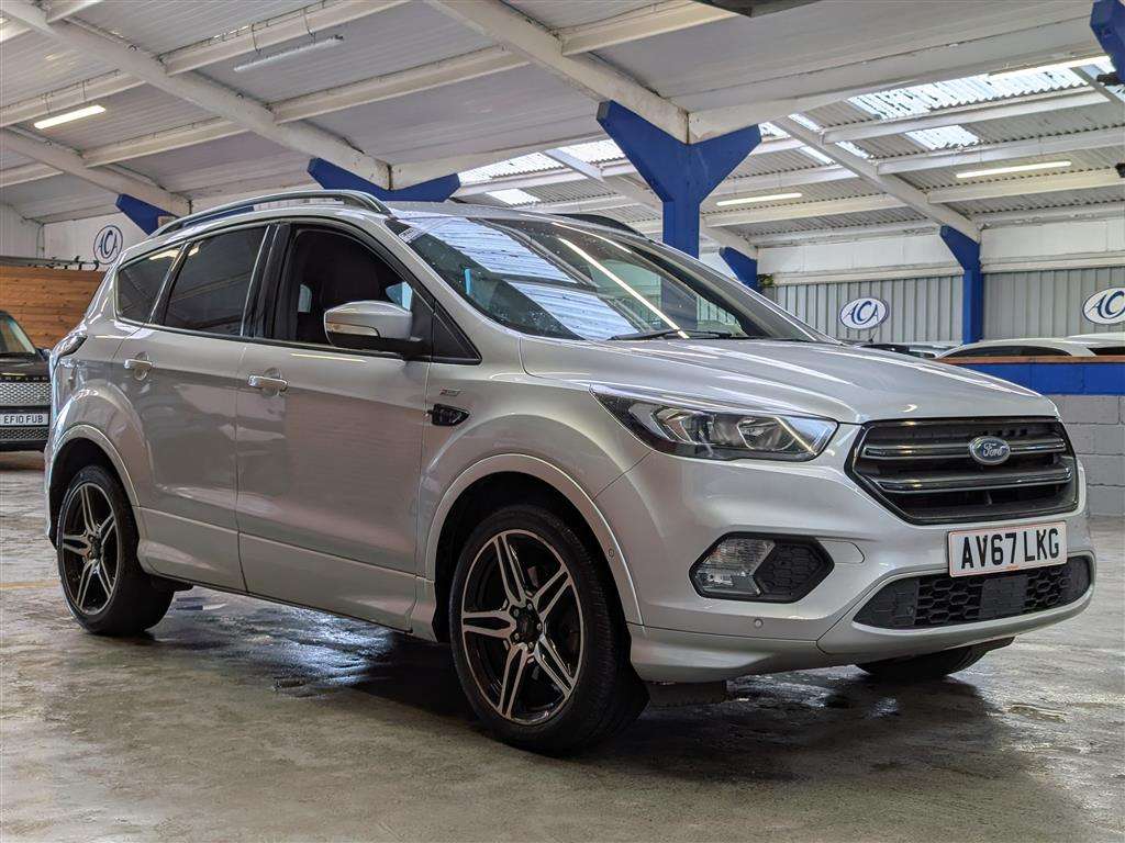 <p>2017 FORD KUGA ST-LINE TDCI</p>