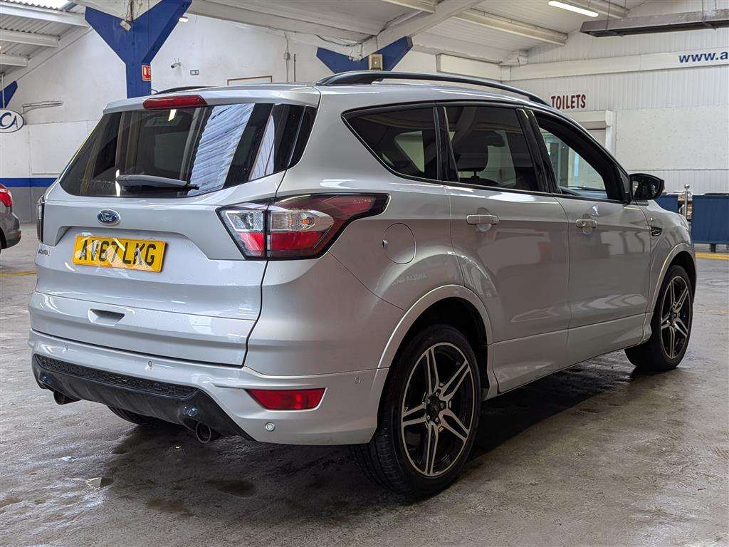<p>2017 FORD KUGA ST-LINE TDCI</p>