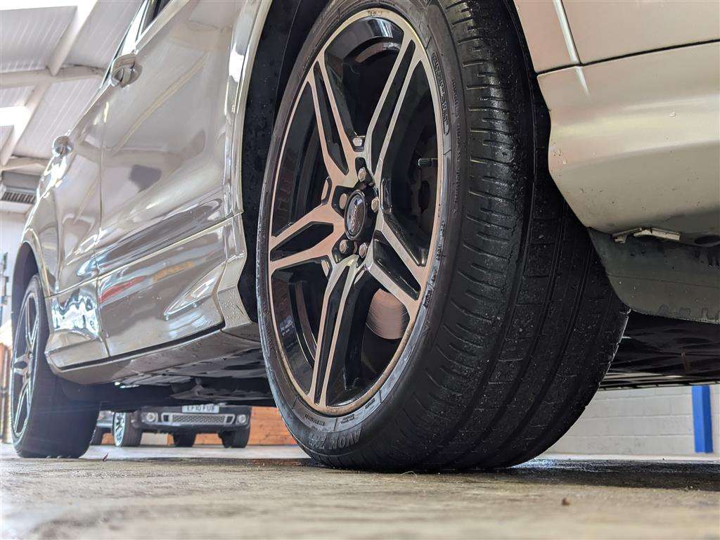 <p>2017 FORD KUGA ST-LINE TDCI</p>