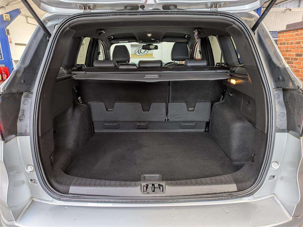 <p>2017 FORD KUGA ST-LINE TDCI</p>