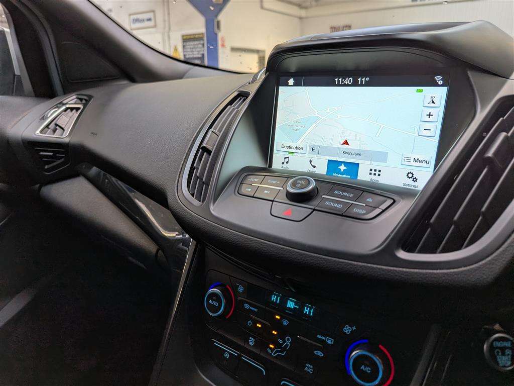 <p>2017 FORD KUGA ST-LINE TDCI</p>