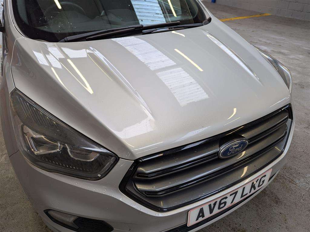 <p>2017 FORD KUGA ST-LINE TDCI</p>