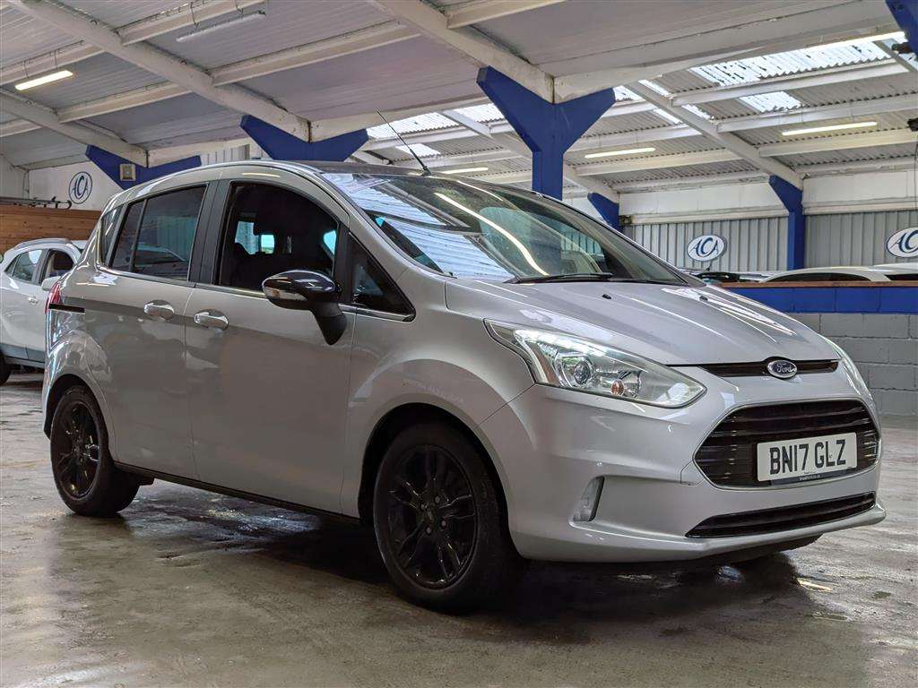 <p>2017 FORD B-MAX ZETEC SILVER EDITIO</p>