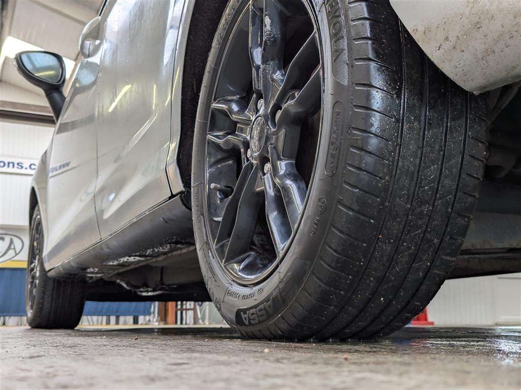 <p>2017 FORD B-MAX ZETEC SILVER EDITIO</p>